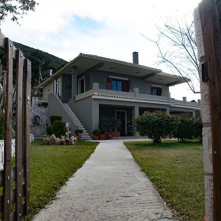 Virginia Place Atheras Exterior photo
