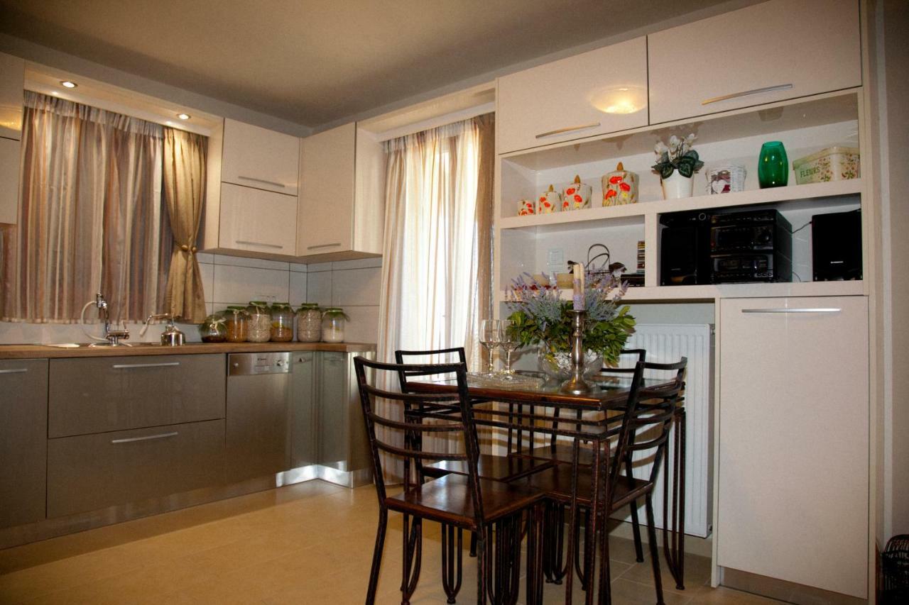 Virginia Place Atheras Exterior photo